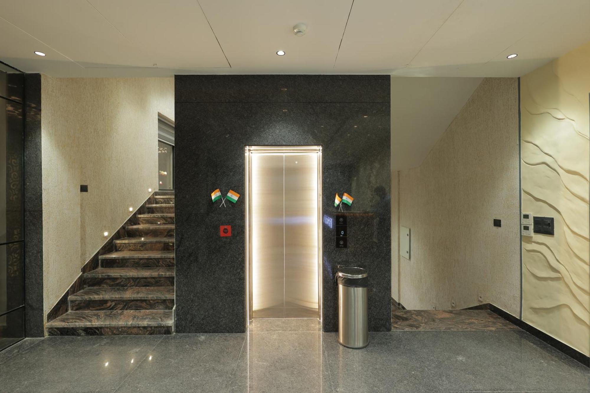 فندق Snj Taj Grand آغْرا المظهر الخارجي الصورة